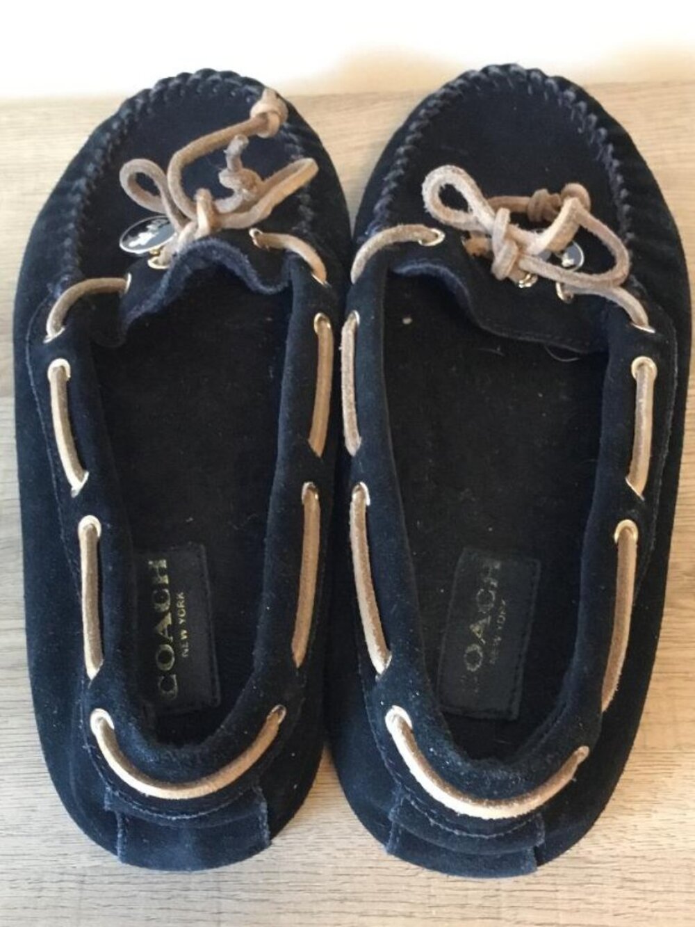 Coach Antonia A8809 Black and Tan Moccasins US Size 8B EUC - Picture 4 of 6